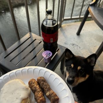 Twin Mountain Inn & Suites - Breakfast on the balcony - Hotels Near Me - Pigeon Forge, Tennessee