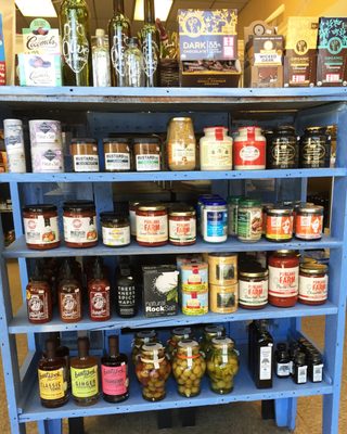 Olive del Mondo: Olive Oils, Vinegars & Vegan Mini Mart by null