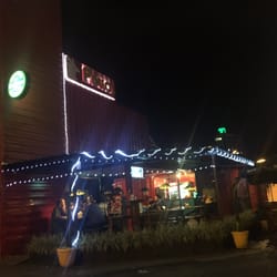 Pollos - Exterior