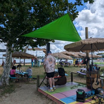 Dockside Restaurant - Live music stage - Seafood Near Me - Colonial Beach, Virginia