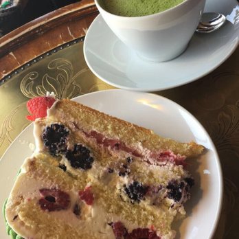 Cafe Loft - Berry Berries Cake - Coffee & Tea Near Me - Los Angeles, California Cafe Loft - Berry Berries Cake - Coffee & Tea Near Me - Los Angeles, California