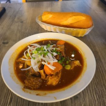 SaigonView - Vietnamese beef stew with bread. Broth was good. - Vietnamese Near Me - Santa Ana, California SaigonView - Vietnamese beef stew with bread. Broth was good. - Vietnamese Near Me - Santa Ana, California