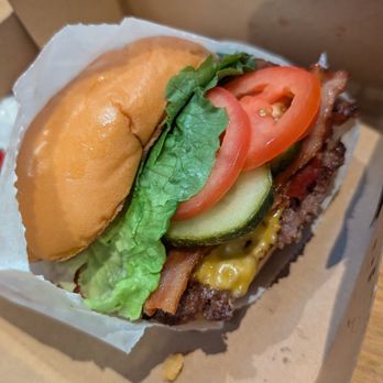 Shake Shack Flatbush - Barclays Ctr - Bacon cheeseburger - Burgers Near Me - Brooklyn, New York Shake Shack Flatbush - Barclays Ctr - Bacon cheeseburger - Burgers Near Me - Brooklyn, New York