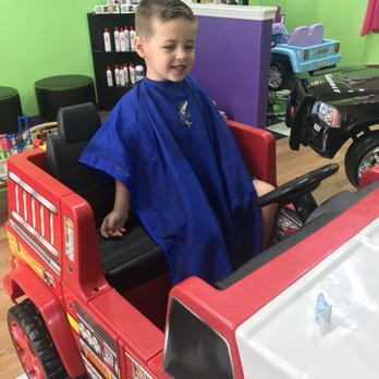 Sharkey´s Cuts for Kids - Hair Stylists Near Me - Wesley Chapel, Florida Sharkey´s Cuts for Kids - Hair Stylists Near Me - Wesley Chapel, Florida