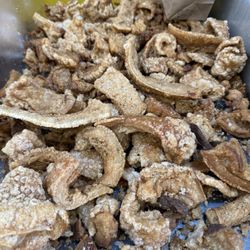 Carnitas & Burritos Yoni - 1 lb. Chicharrn con Carne de Puerco