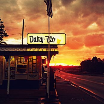 Rapid River Dairy Flo - Another gorgeous Flo sunset on US2. - Ice Cream & Frozen Yogurt Near Me - Rapid River, Michigan