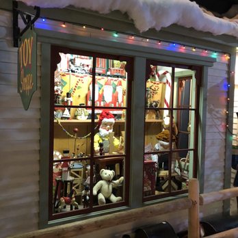 The Country Christmas Loft - Gift Shops Near Me - Shelburne, Vermont The Country Christmas Loft - Gift Shops Near Me - Shelburne, Vermont