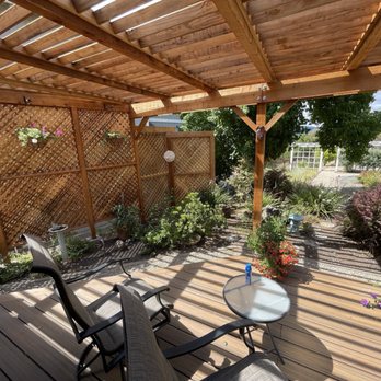 Nickel Creek Landscape & Design - Trek decking and privacy screen - Landscaping Near Me Nickel Creek Landscape & Design - Trek decking and privacy screen - Landscaping Near Me