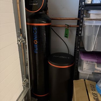 West Coast Water Filtration - New water softener fits nicely in a tight spot - Water Purification Services Near Me - Cypress, California West Coast Water Filtration - New water softener fits nicely in a tight spot - Water Purification Services Near Me - Cypress, California