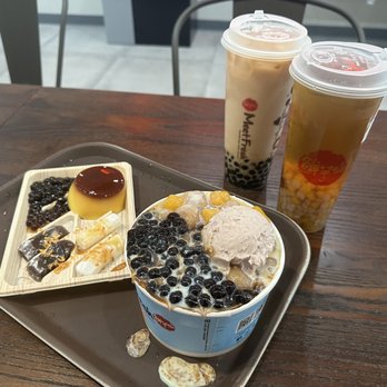 Meet Fresh - Grass jelly signature with extra taro paste, winter melon, milk tea and rice cake - Desserts Near Me - Orlando, Florida