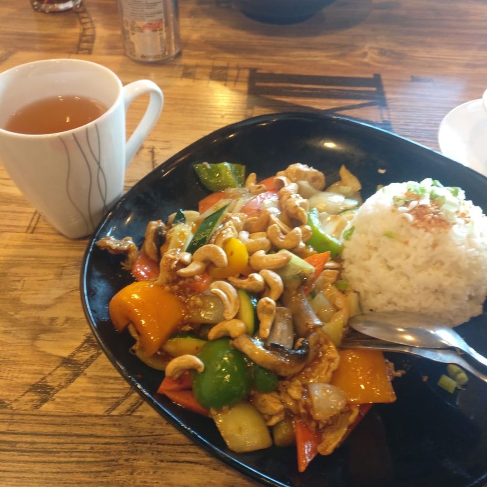 Umami Ramen And Grill - Cashew chicken with rice - Ramen Near Me - Surrey, British Columbia Umami Ramen And Grill - Cashew chicken with rice - Ramen Near Me - Surrey, British Columbia