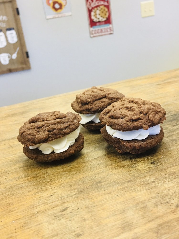 PICKLE AND CHIP’S FIELD TRIP Updated June 2024 318 W Main St