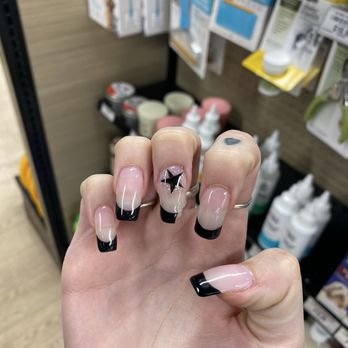 Mani-Pedi - broken nail :( - Nail Salons Near Me - San Francisco, California Mani-Pedi - broken nail :( - Nail Salons Near Me - San Francisco, California