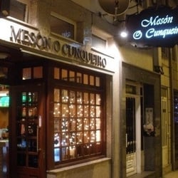 Meson O Cunqueiro - Exterior del local.