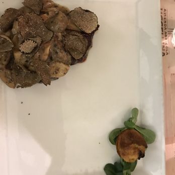 Osteria Barberini - Filet of beef with mushrooms and black truffle - Seafood Near Me - Rome, RM Osteria Barberini - Filet of beef with mushrooms and black truffle - Seafood Near Me - Rome, RM