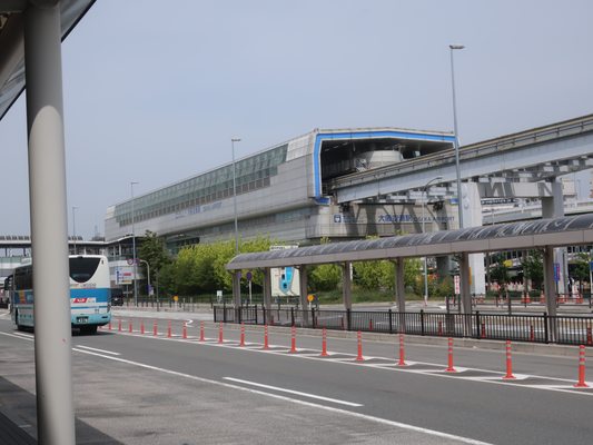 Osaka Itami Airport by null
