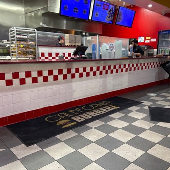 California Burgerz - Burgers Near Me - Hamtramck, Michigan