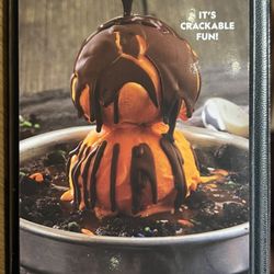 BJ's Restaurant & Brewhouse - Halloween dessert