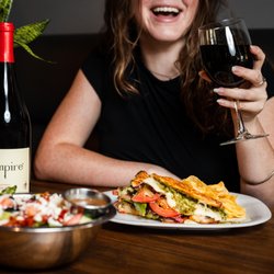 Crust Pizza Co. - Moss Bluff