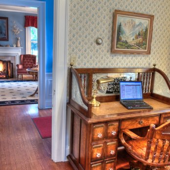 College House Bed and Breakfast - Library and Dining Room - Bed & Breakfast Near Me - Ashland, Ohio College House Bed and Breakfast - Library and Dining Room - Bed & Breakfast Near Me - Ashland, Ohio