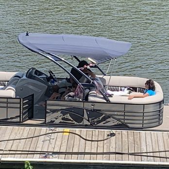 Massey Marina - Dock. - Marinas Near Me - Dubuque, Iowa