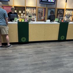 Trulieve Phoenix Dispensary Tatum - Busy Monday night