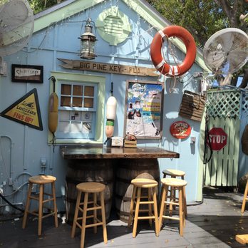 DJ's Clam Shack - Seafood Near Me - Key West, Florida