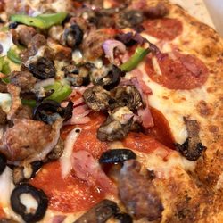 Hungry Howie's Pizza - Supreme pizza