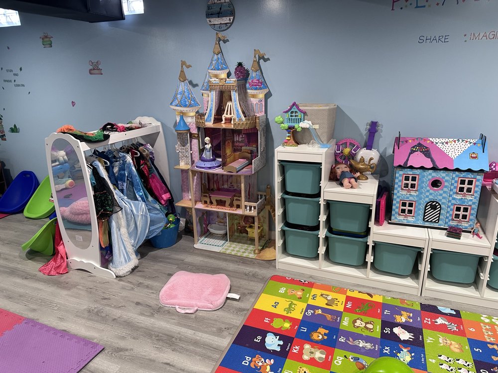 Rainbow Julianus Childcare - childcare center in Farmington Hills, MI