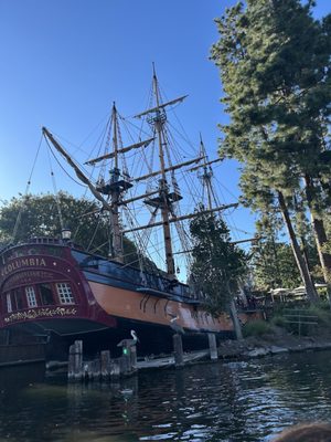 Davy Crockett's Explorer Canoes by null
