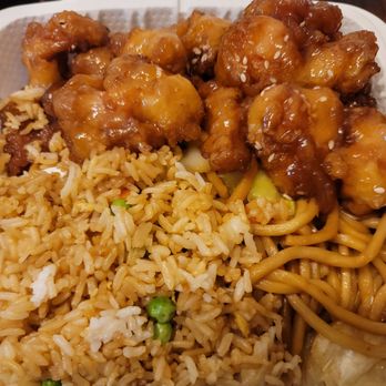 Asia Delight Express - Close up picture of Half/Half Fried Rice and Chow Mein with Sesame Chicken. - Chinese Near Me - Hayward, California Asia Delight Express - Close up picture of Half/Half Fried Rice and Chow Mein with Sesame Chicken. - Chinese Near Me - Hayward, California