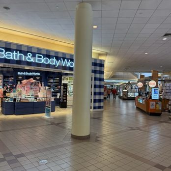 University Mall - Shopping Centers Near Me - South Burlington, Vermont University Mall - Shopping Centers Near Me - South Burlington, Vermont