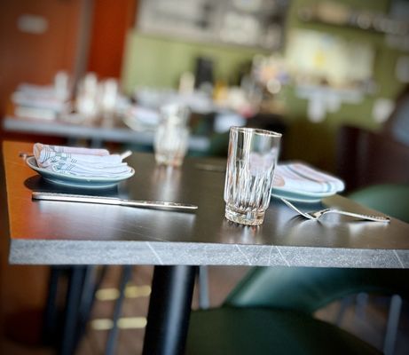 Hugo’s Seafood Bar by null