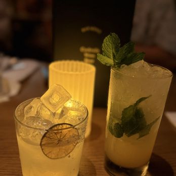 Earls Kitchen + Bar - Margarita, Mojito, - Cocktail Bars Near Me - Honolulu, Hawaii