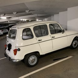 Parkhaus Nordstraße - Der Renault R4! Das war mein erstes Auto! The Renault R4! That was my first car!