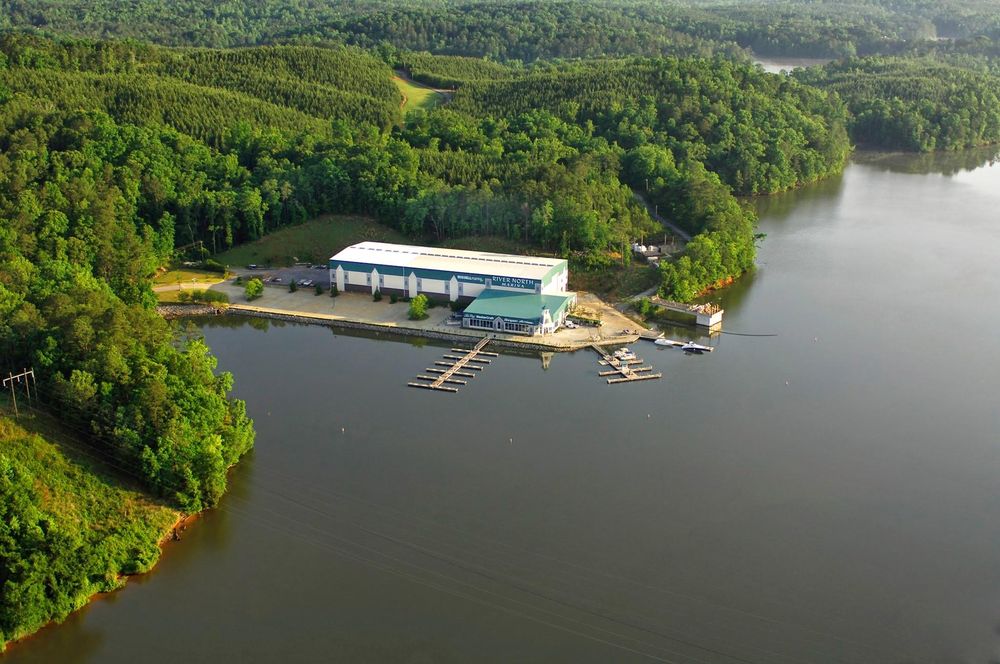 Russell Marine - River North Marina Logo