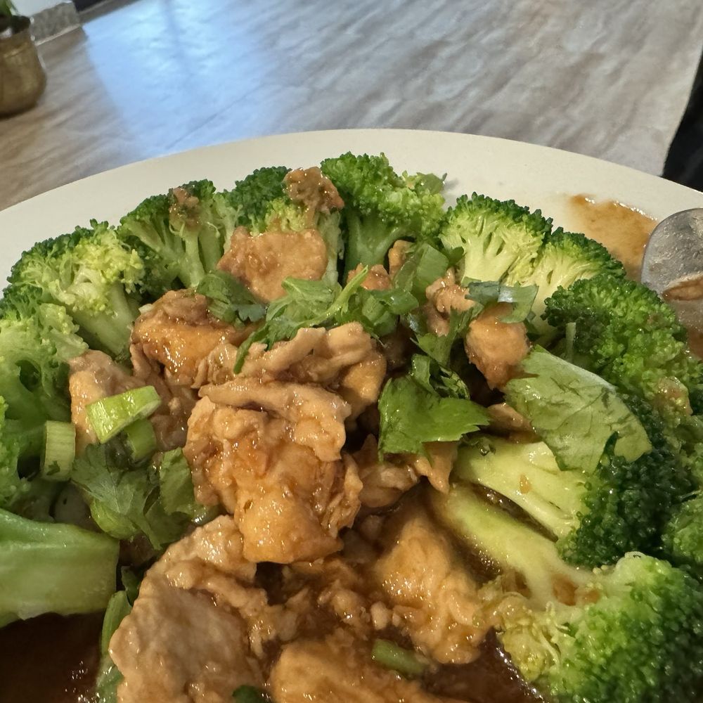Garlic Sauce with chicken Garlic Sauce with chicken