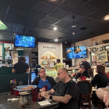Dipiazza Pizzeria - Pizza Near Me - Hialeah, Florida