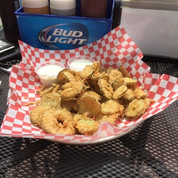 Piggyback BBQ - Fried pickle appetizers with beers - Barbeque Near Me - Whitefish, Montana