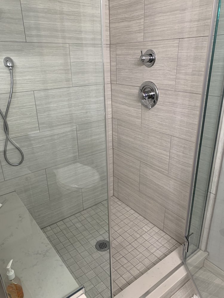 Slide of Dreamline Kitchens & Baths