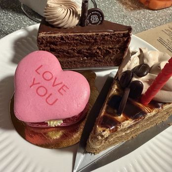 Paris Baguette - Bakeries Near Me - Overland Park, Kansas Paris Baguette - Bakeries Near Me - Overland Park, Kansas