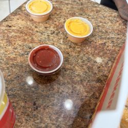 Pretzelmaker - Pizza and nacho cheese sauce