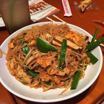 Pei Wei Asian Kitchen - Chicken pad Thai - Asian Fusion Near Me - Tustin, California Pei Wei Asian Kitchen - Chicken pad Thai - Asian Fusion Near Me - Tustin, California