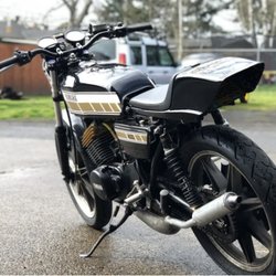 Team V Dirt Bikes - 1977 DR 400 Cafe Racer.