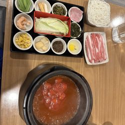 Ten Seconds Yunnan Rice Noodle - A6 Tomato Beef Brisket Rice Noodles 番茄牛腩米线