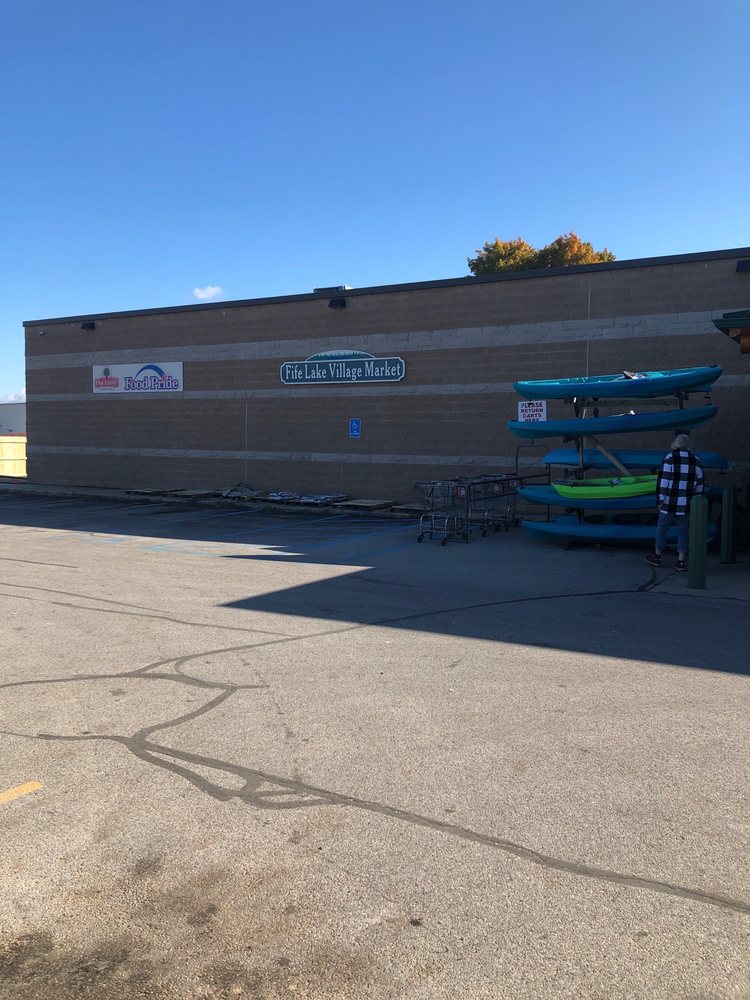 FIFE LAKE VILLAGE MARKET Updated August 2024 18 Photos 620 Boyd