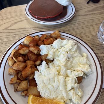 BabyStacks Cafe - Red Rock - egg whites, potatoes, red velvet pancaks - Breakfast & Brunch Near Me - Las Vegas, Nevada BabyStacks Cafe - Red Rock - egg whites, potatoes, red velvet pancaks - Breakfast & Brunch Near Me - Las Vegas, Nevada