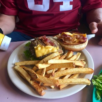 Stars & Strikes - Bacon Cheeseburger. Simple and tasty, especially after a day on the field. - Sports Bars Near Me - Monte Vista, Colorado