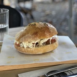 No Piqui - Caprese Focaccia. Very filling and fresh.