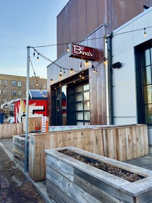 Bina's by null